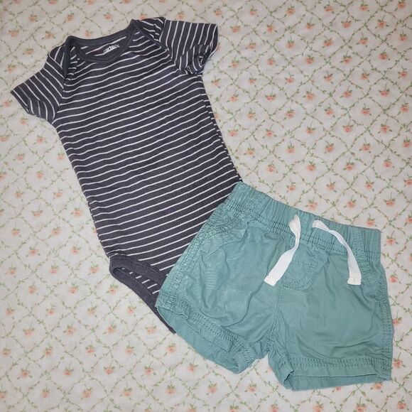 Carter's Size 6 Months Blue Striped Onesie with Teal Shorts Outfit - Picture 1 of 3